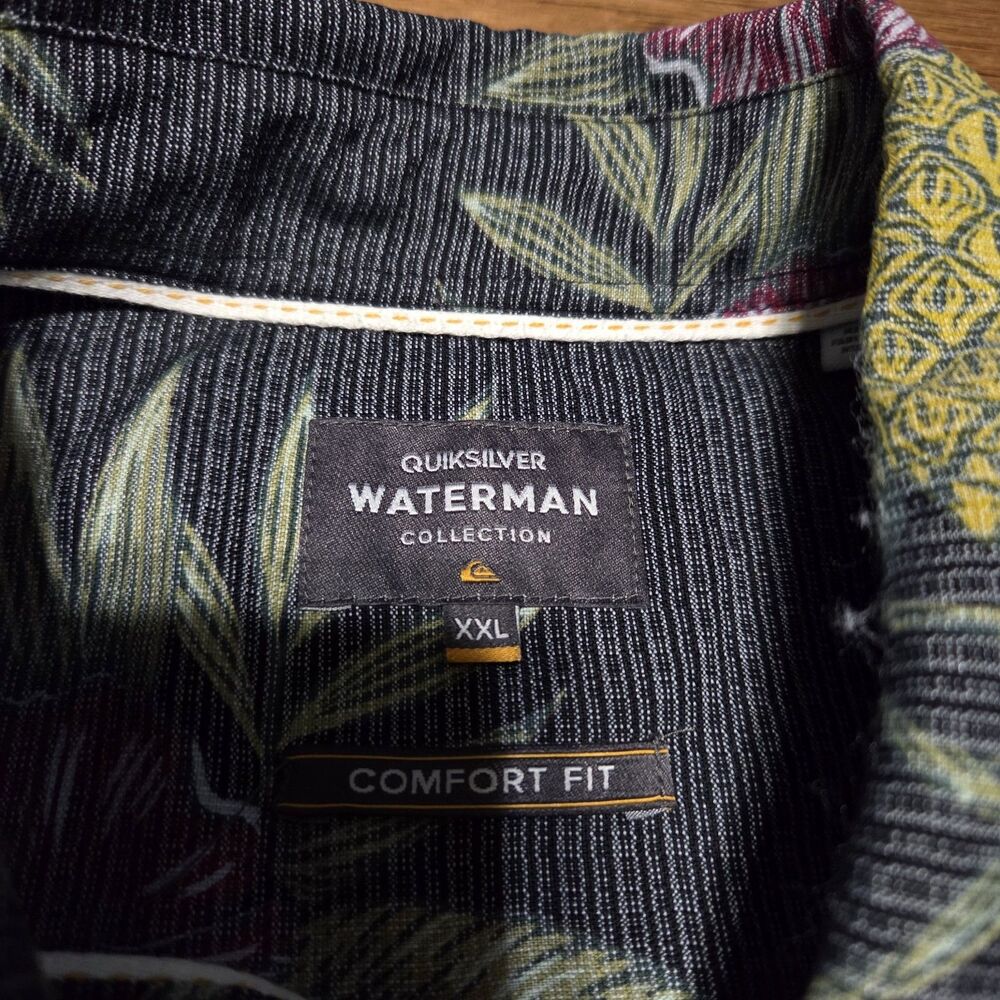 Quicksilver Waterman Collection Men’s XXL Comfort Fit Hawaiian Floral Pineapple - Picture 2 of 7